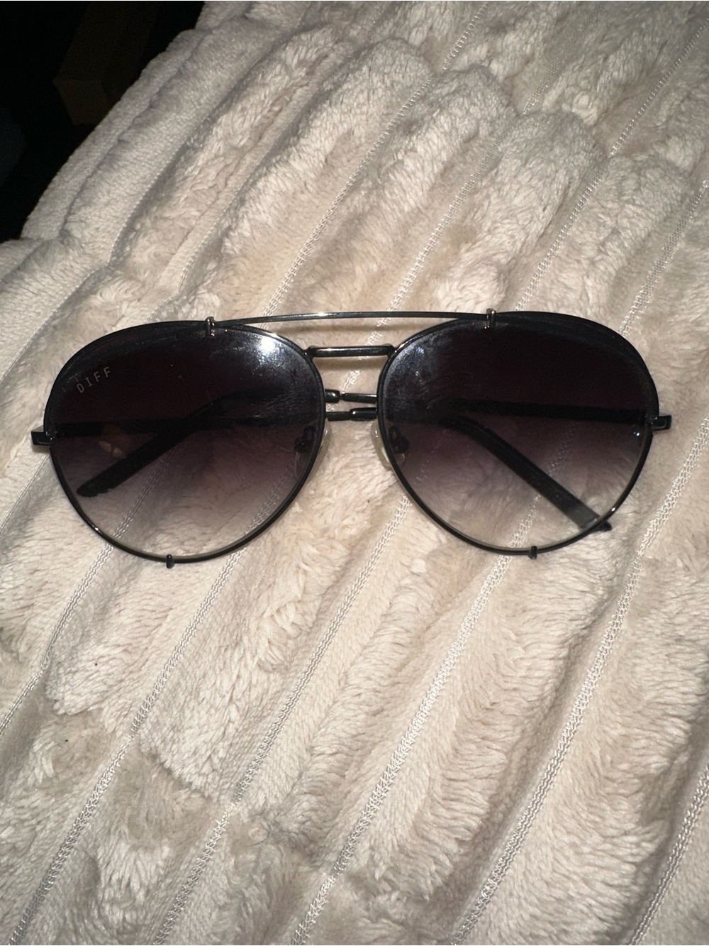 DIFF Black Gradient Aviator Sunglasses